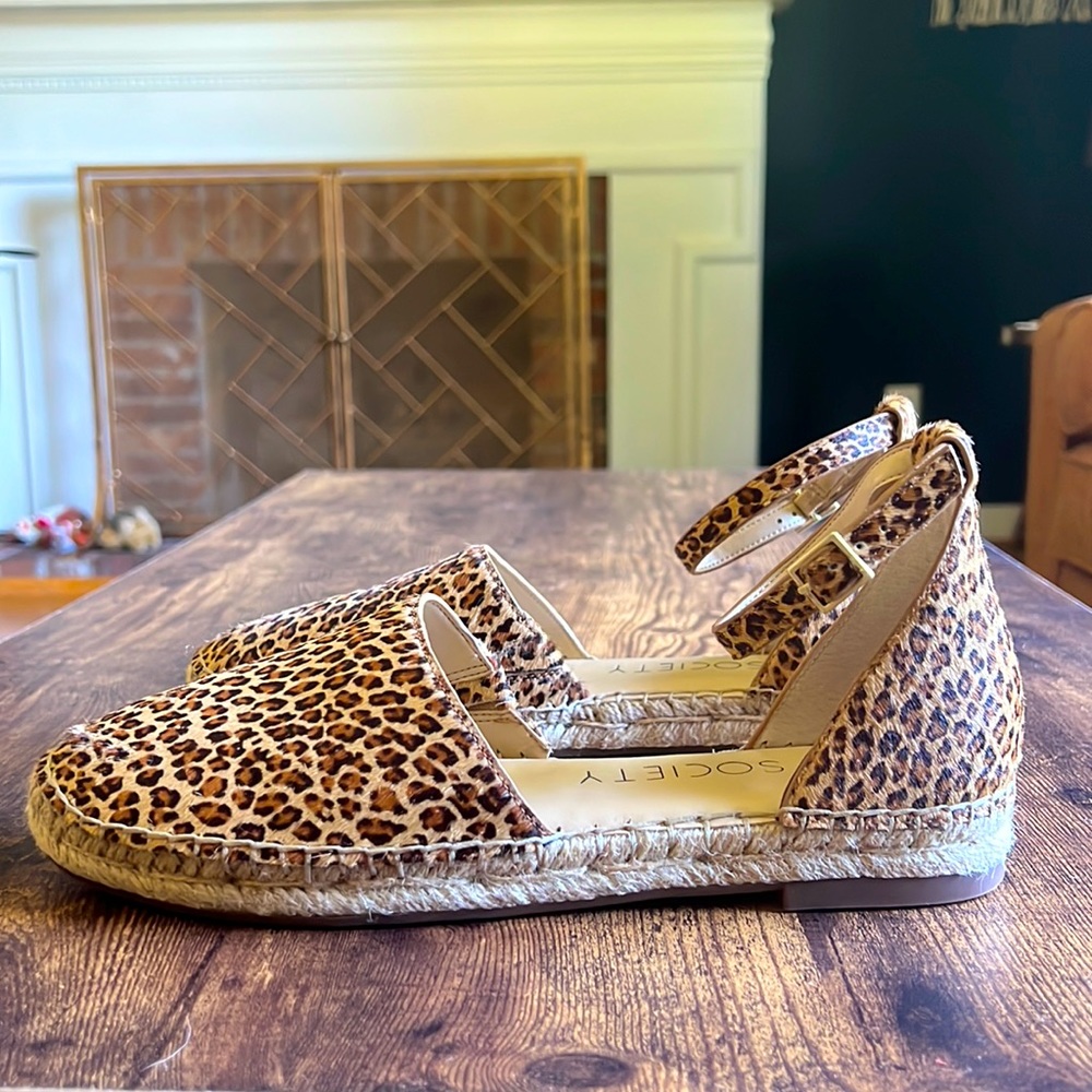 NEVER WORN Sole Society Saylah leopard print espadrille - like new!